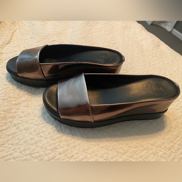 French Connection metallic slides - Picture 3 of 7